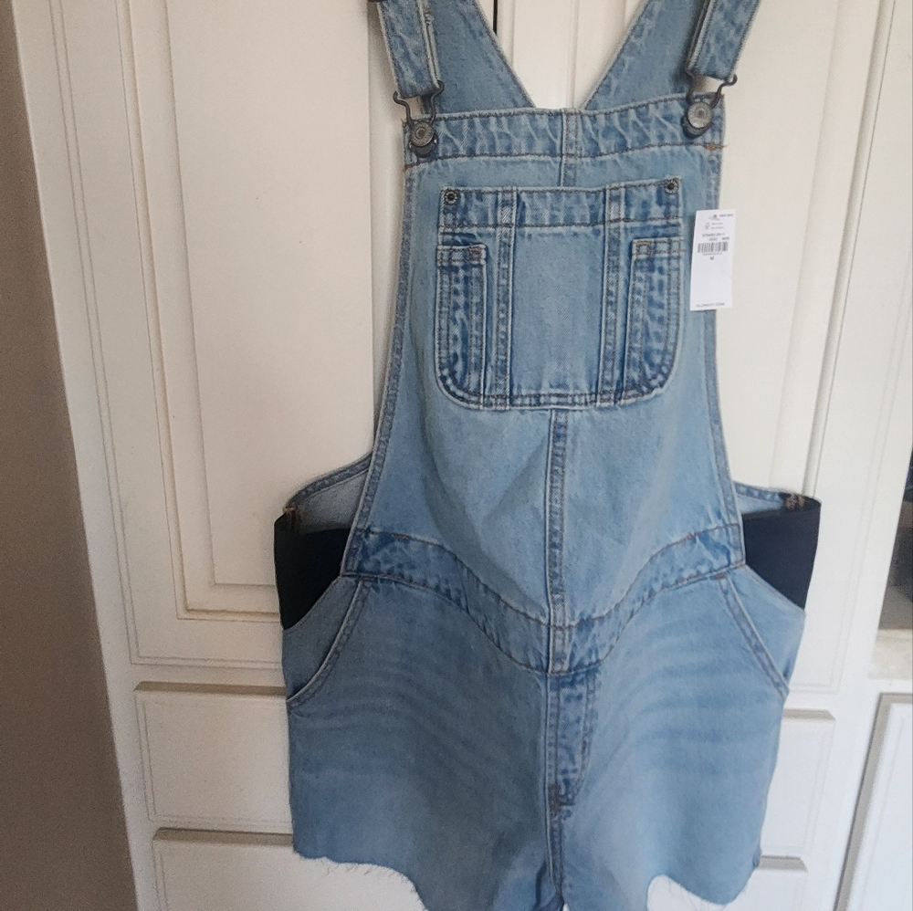 Old Navy Maternity Shortalls- 5in inseam